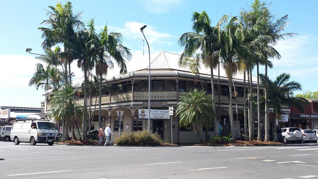 The Middle Pub Hotell Mullumbimby Exteriör bild