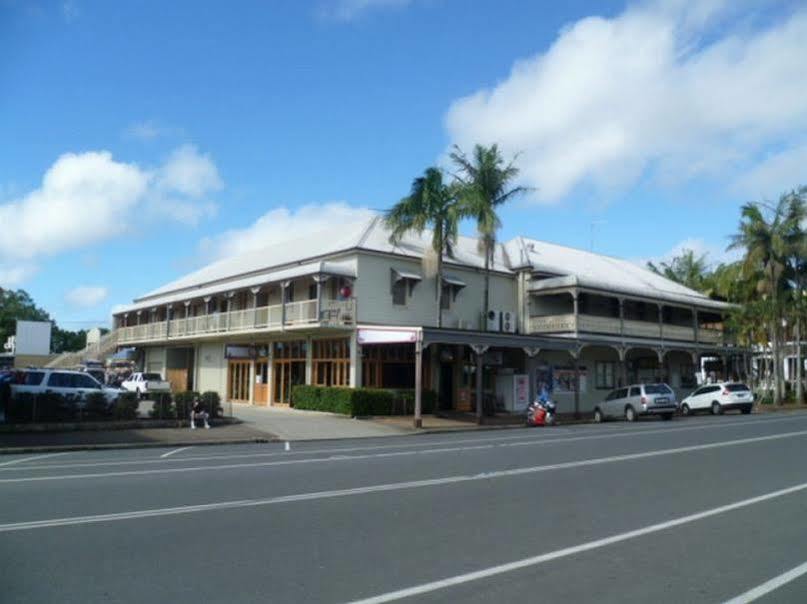 The Middle Pub Hotell Mullumbimby Exteriör bild